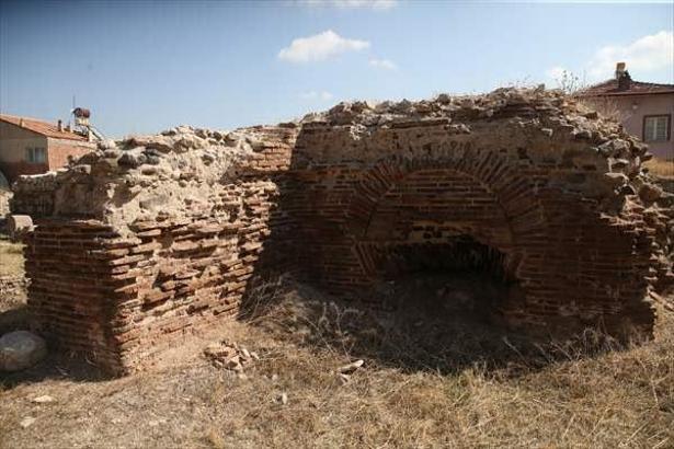Roma hamamında kazılar yeniden başladı