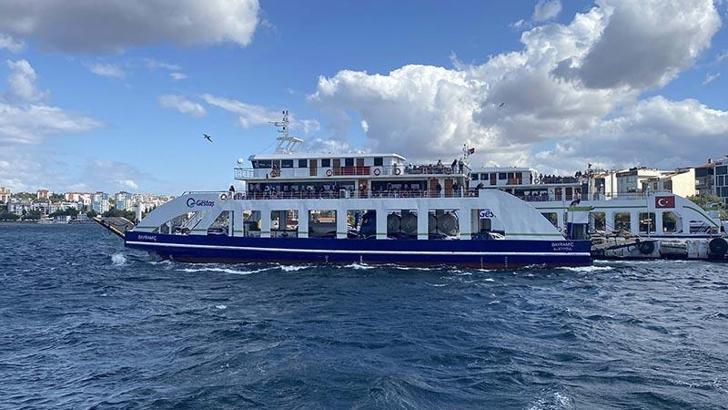 Gökçeada ve Bozcaada feribot seferlerine 'fırtına' engeli