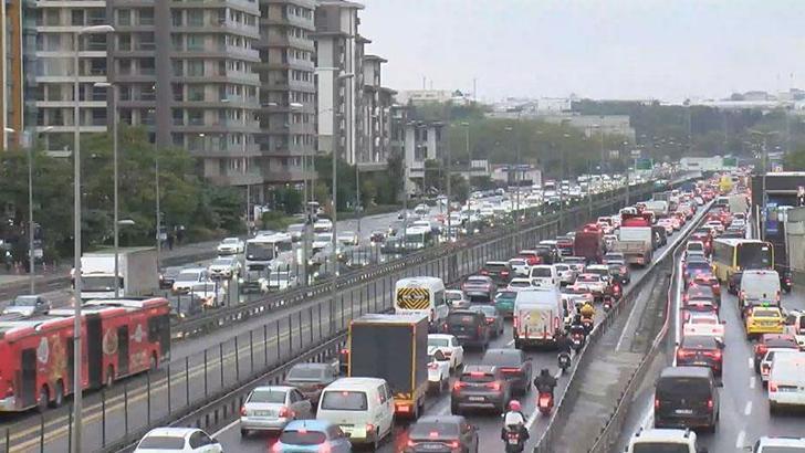 İstanbul'da trafik yoğunluğu yüzde 89'a ulaştı