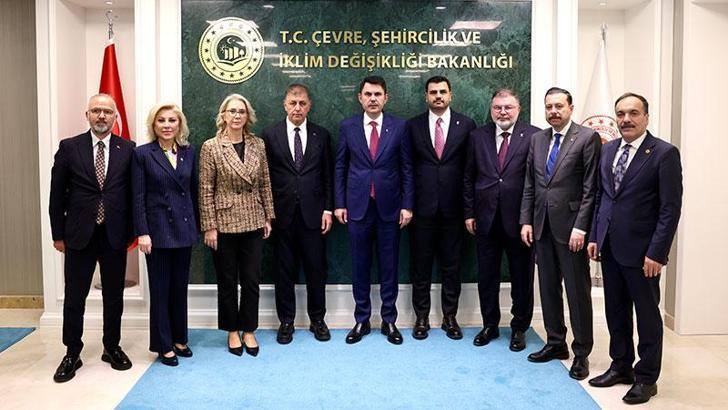 Bakan Kurum: İzmir'e değer katacak yatırımları hayata geçirmek için çalışmaya devam edeceğiz