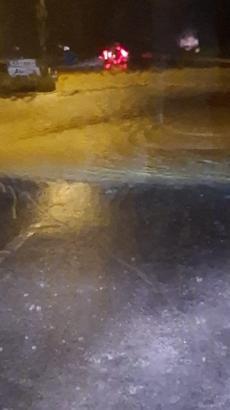 Sakarya’da şiddetli sağanak yolu kapattı