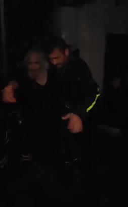 Beykoz’da su basan evde mahsur kalan kişi kurtarıldı