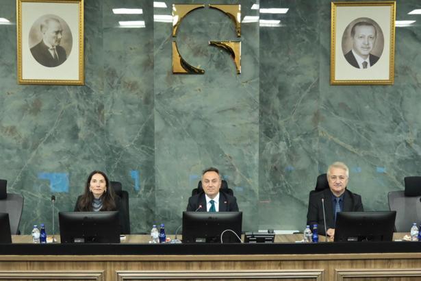 TOGÜ’de eğitmenlere teşekkür belgesi