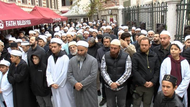 Fatih'te elektrik akımına kapılarak hayatını kaybeden çocuk son yolculuğuna uğurlandı