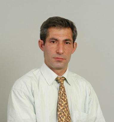 Ceviz ağacından düşüp öldü