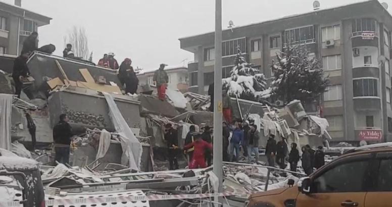 Depremde 16 kişinin öldüğü Hayat Sitesi'nin davasında 4 sanığa hapis
