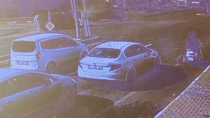 Hafif ticari araçla otomobil çarpıştı; 1’i bebek 3 yaralı