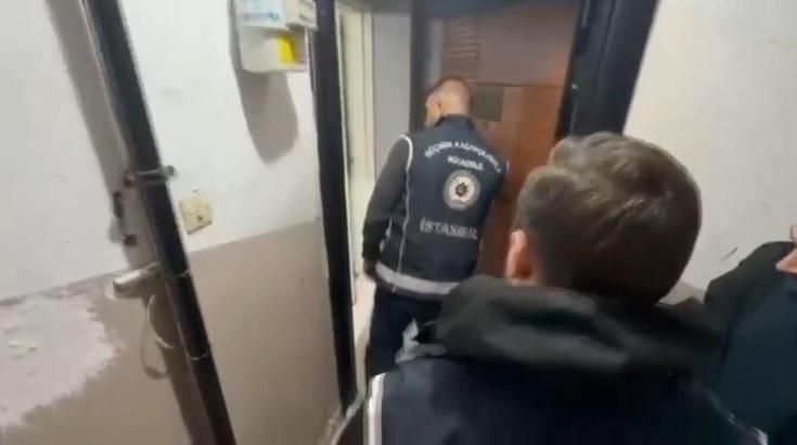 Fatih'te göçmen kaçakçılığı operasyonu: Zorla çalıştırılan 8 kadın kurtarıldı