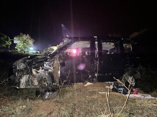 Hafif ticari araç takla atıp şarampole yuvarlandı: 1 ölü, 4 yaralı