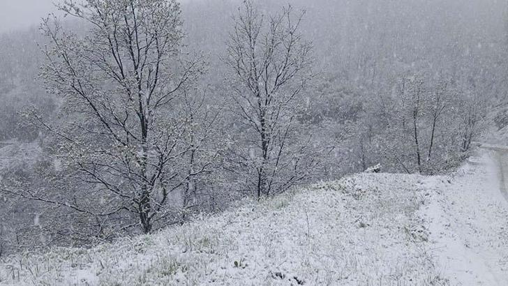 Manisa’nın yüksek kesimlerine kar yağdı