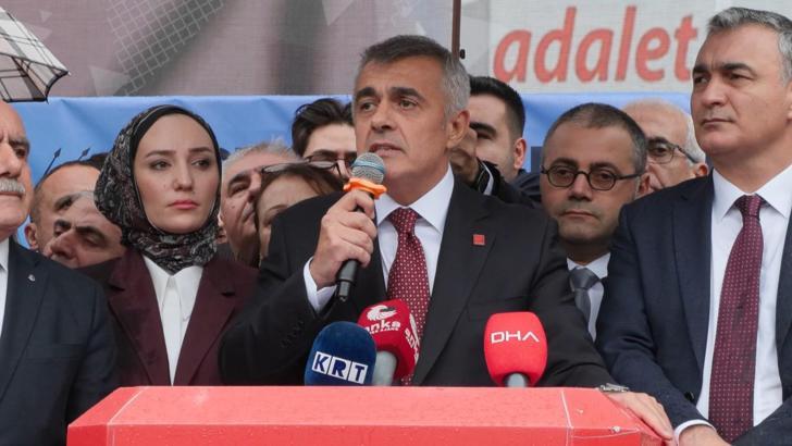 CHP İstanbul İl Başkanı Mehmet Ali Yüksel görevine başladı