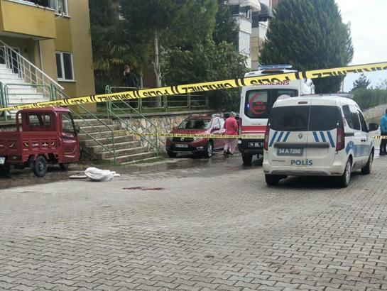 Eski komşusunu tabancayla öldürdü