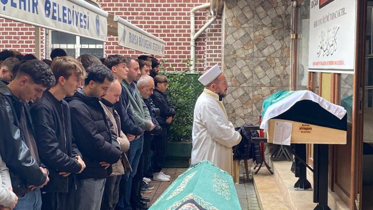 18 yaşındaki Emre'yi öldüren şüpheli: Bir anlık öfkeyle elimdeki bıçağı salladım (2)