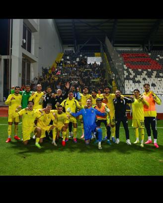 Aliağa FK zirve yarışını bırakmıyor
