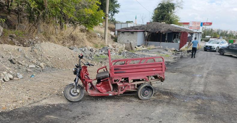 Otomobil ile çarpışan motosikletteki baba-kız yaralandı