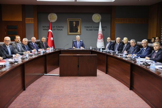 Bakan Bolat: Otomotiv sektörünün temsilcileriyle bir araya geldi