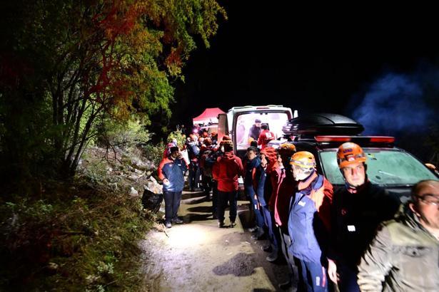 Eğitime geldikleri kanyonda kaybolan İHH gönüllüleri kurtarıldı / Ek fotoğraflar