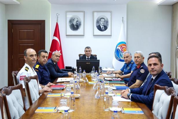 Mersin’de bin 49 araç trafikten menedildi
