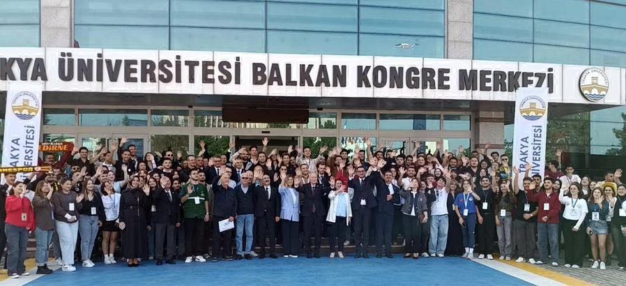 Trakya Üniversitesi'nde 110 öğrenci topluluğu çalışmalarını tanıtıyor
