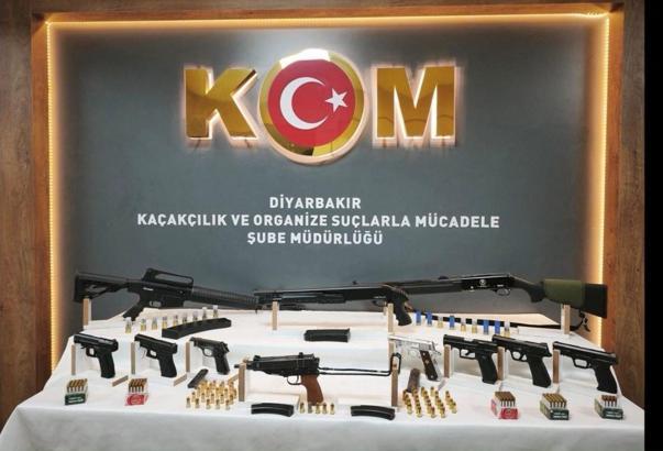 Diyarbakır’da yasadışı silah ve mühimmat ticaretine 13 gözaltı