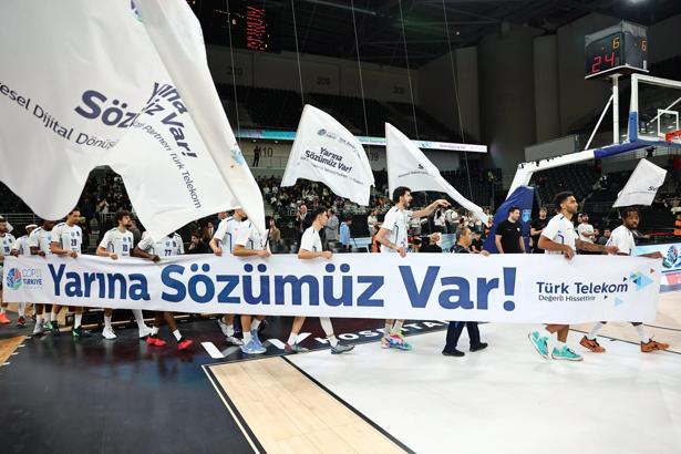 Türk Telekom CEO'su Şahin: Sürdürülebilir bir gelecek için teknolojiyi kullanıyoruz