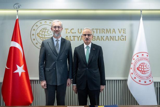 Bakan Uraloğlu, Ukrayna'nın Ankara Büyükelçisi Dzhelialov ile bir araya geldi