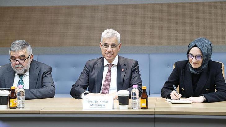 Bakan Memişoğlu, Güney Kore'de 3 ülkenin sağlık bakanıyla görüştü
