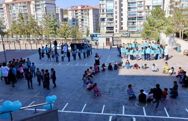 İlkokulda oyun etkinliği