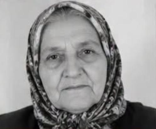 Yıkılan binada yaşamını yitiren kadın toprağa verildi