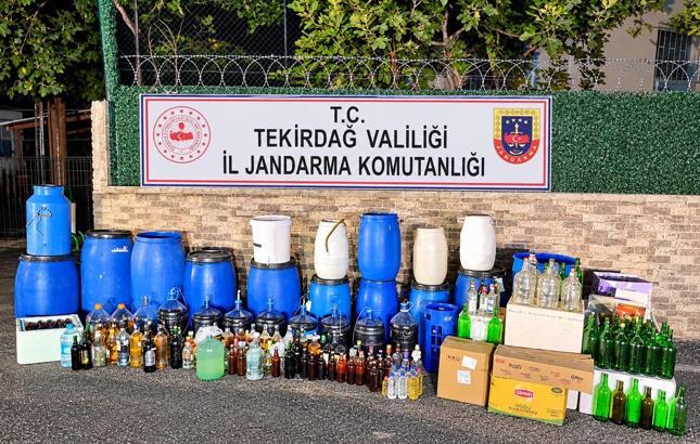 Evinde 1 ton 120 litre sahte şarap ele geçirilen şüpheli gözaltına alındı