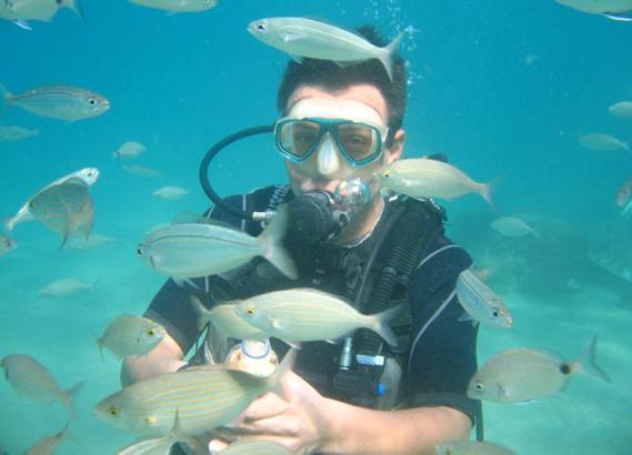 Kuşadası’nın su altı güzellikleri, dalış tutkunlarının ilgisini çekiyor