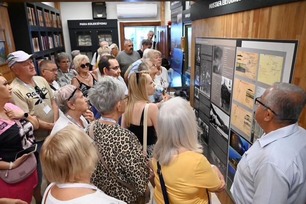 Polonyalı öğretmenler Kemer Belediyesi Kültür Evi'nde