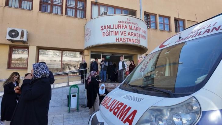 Yaprak sarması yiyen 12 öğrenci, zehirlenme şüphesiyle hastaneye kaldırıldı