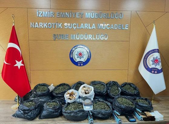 İzmir merkezli 2 ildeki uyuşturucu operasyonunda 12 gözaltı