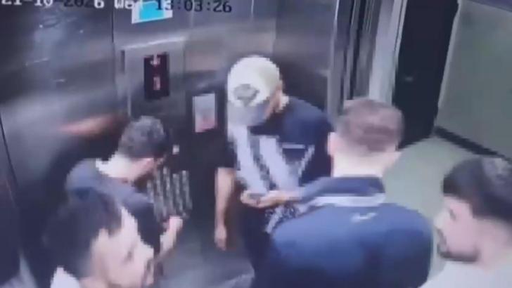 Büyükçekmece’de rezidanstaki cinayet şüphelilerinin kaçtığı anlar kamerada