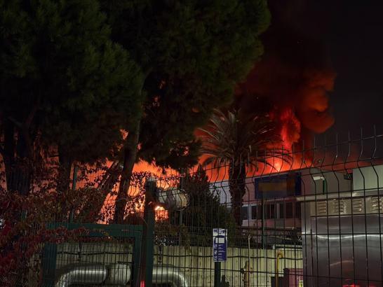 Manisa’da akü üretimi yapan fabrikada yangın/ek fotoğaf