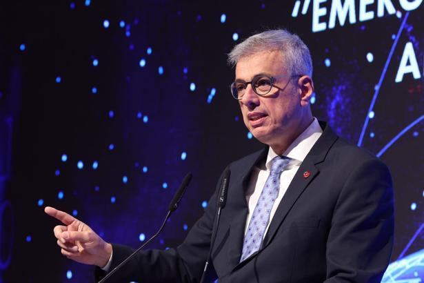 Bakan Memişoğlu: Dünyaya örnek olacak hastane öncesi acil sağlık hizmetleri sunuluyor