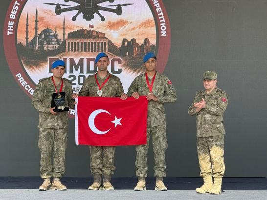 Kara Kuvvetleri'nin 'Askeri Dron Yarışması'nda Türkiye şampiyon oldu