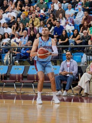 Trabzonspor- Esenler Erokspor: 90- 93