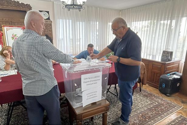 Çifte vatandaşlar, Bulgaristan'daki seçimler için sandık başında