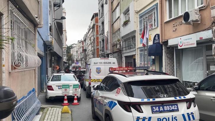 Şişli’de Kazakistanlı kadın balkondan yan binanın çatısına geçmeye çalışırken düşerek öldü