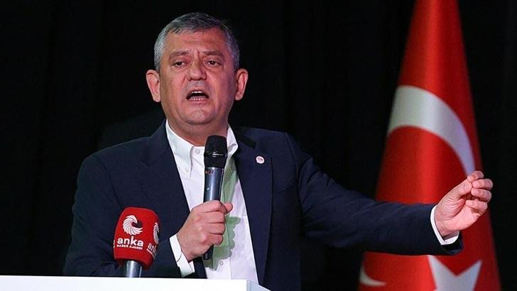 Özgür Özel: Yeni Parti karanlığa inat yakılmış bir mumdur