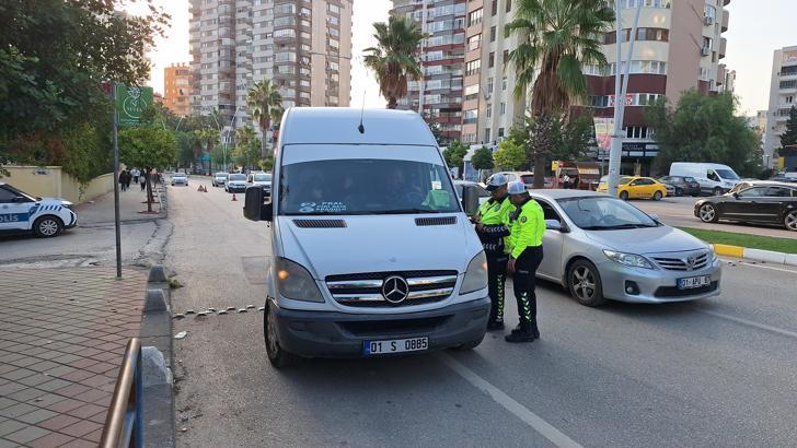 Adana'da okul önlerinde güvenlik denetimi
