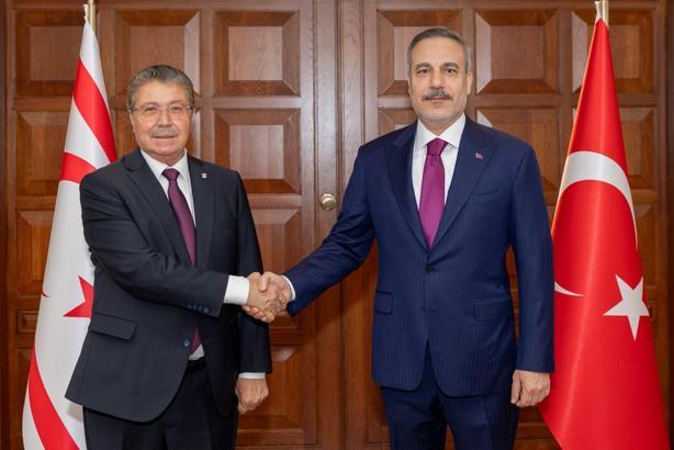 Bakan Fidan, KKTC Başbakanı Üstel ile görüştü