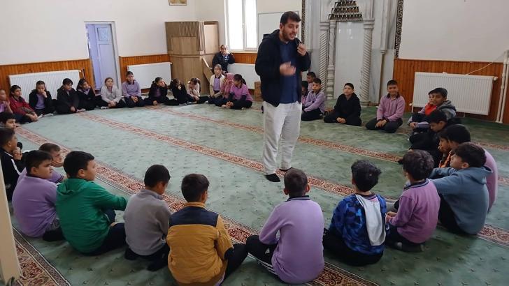 Minikler camide buluştu