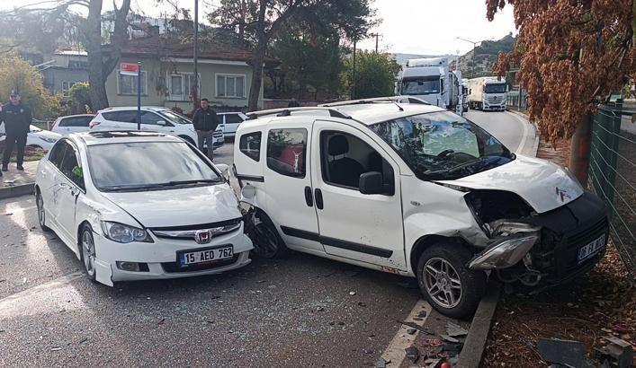 Burdur'da zincirleme kaza