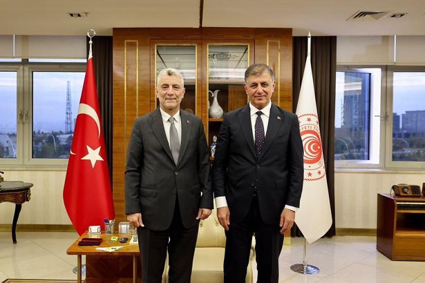 Bakan Bolat, İzmir Büyükşehir Belediye Başkanı Tugay ile görüştü
