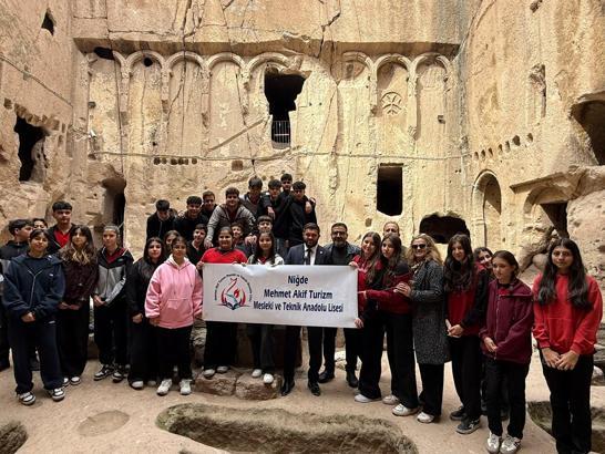 Tarihi Gümüşler Manastırı'nda ders işlediler