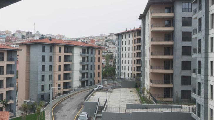 Maltepe'de çöken Kardeşler Apartmanı'ndaki hak sahiplerine yeni konutlar teslim edilmeye başlandı