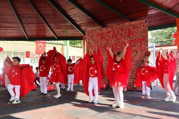 Toroslar’ın gündüz bakımevlerinde Cumhuriyet coşkusu